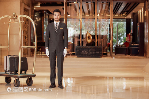 智能提升 通信技術(shù)在酒店行李搬運服務(wù)中的創(chuàng)新開發(fā)